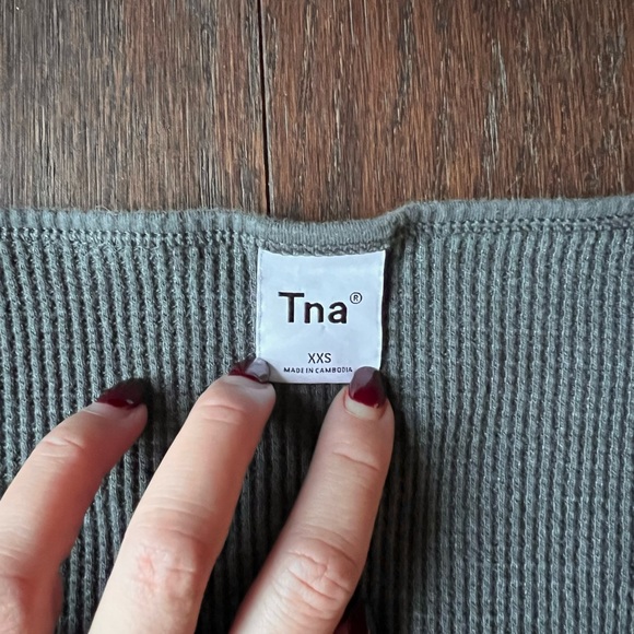 TNA Wafflex Scoopneck Notch Longsleeve sz XXS in grey - Picture 3 of 3